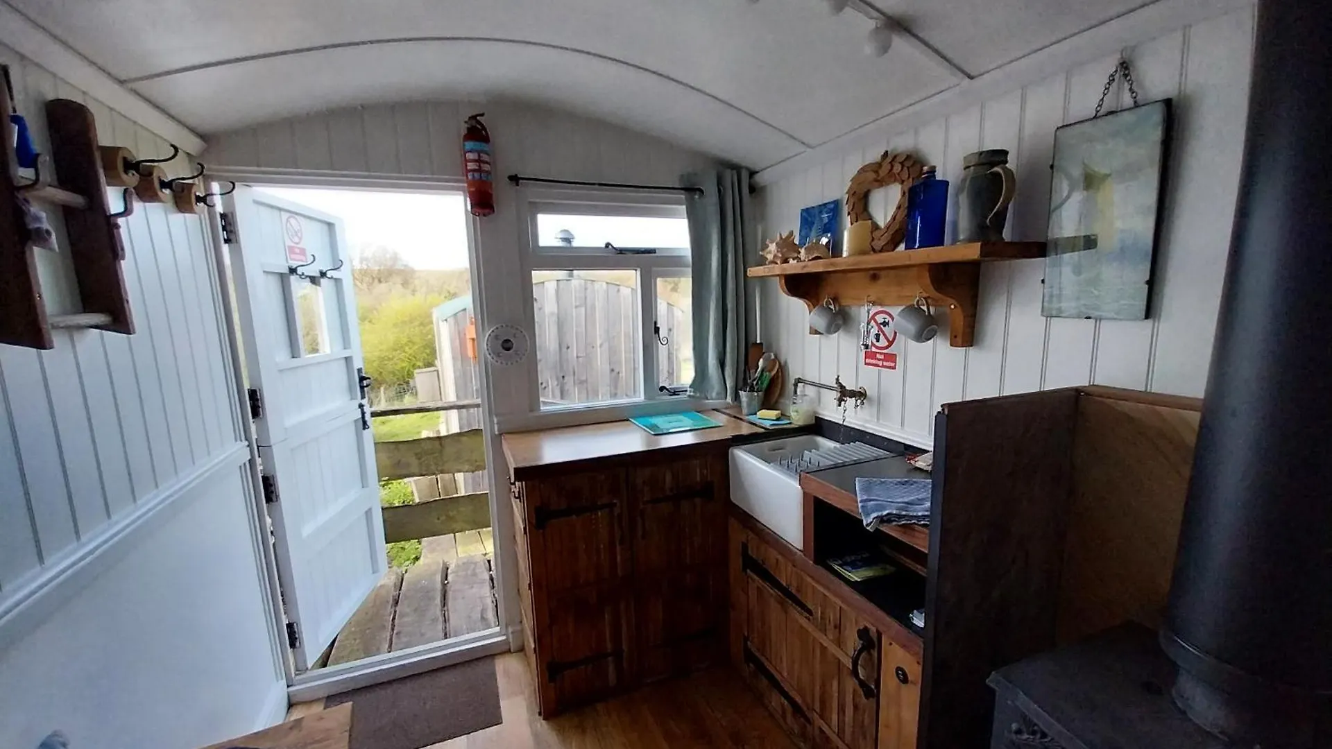 Meadowbeck - Shepherd Huts Fylingdales