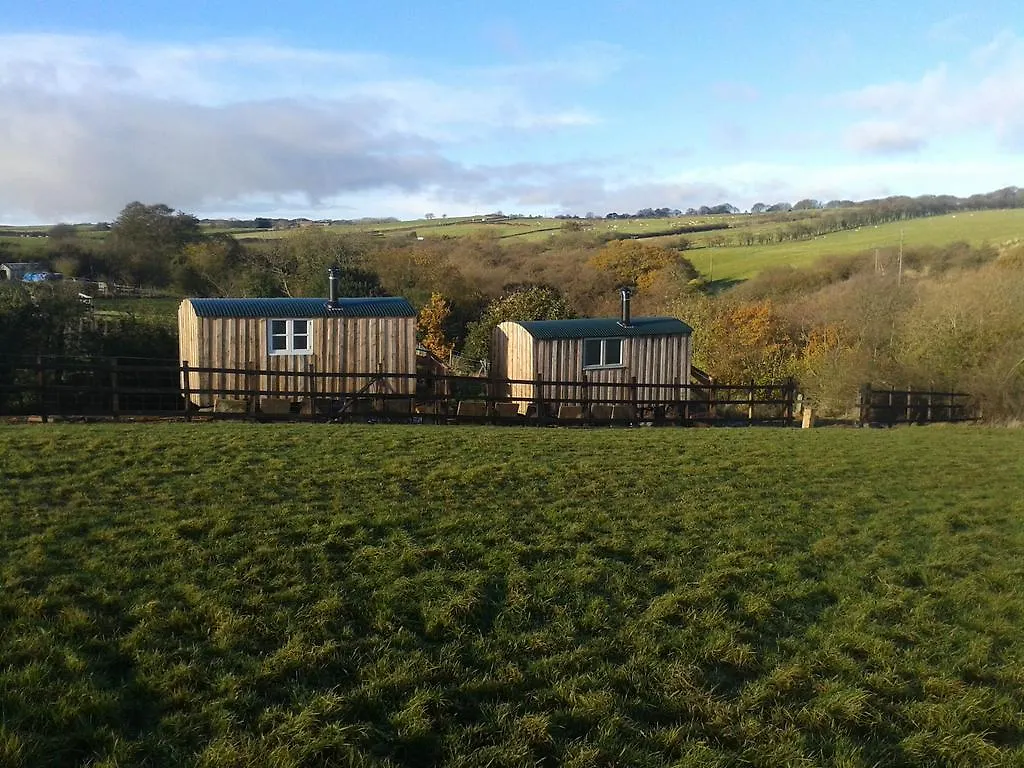 Meadowbeck - Shepherd Huts Fylingdales 영국