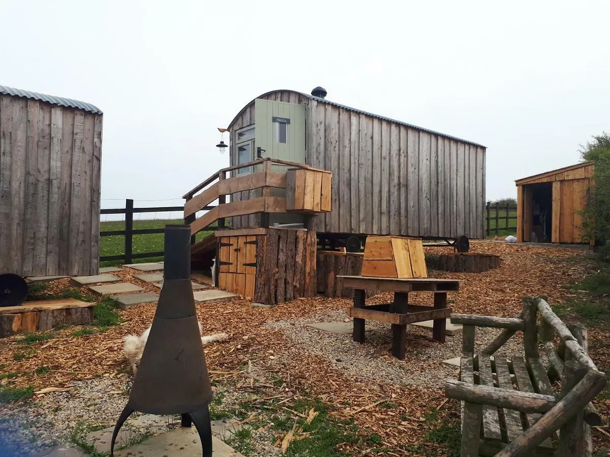 Meadowbeck - Shepherd Huts Fylingdales 캠프장